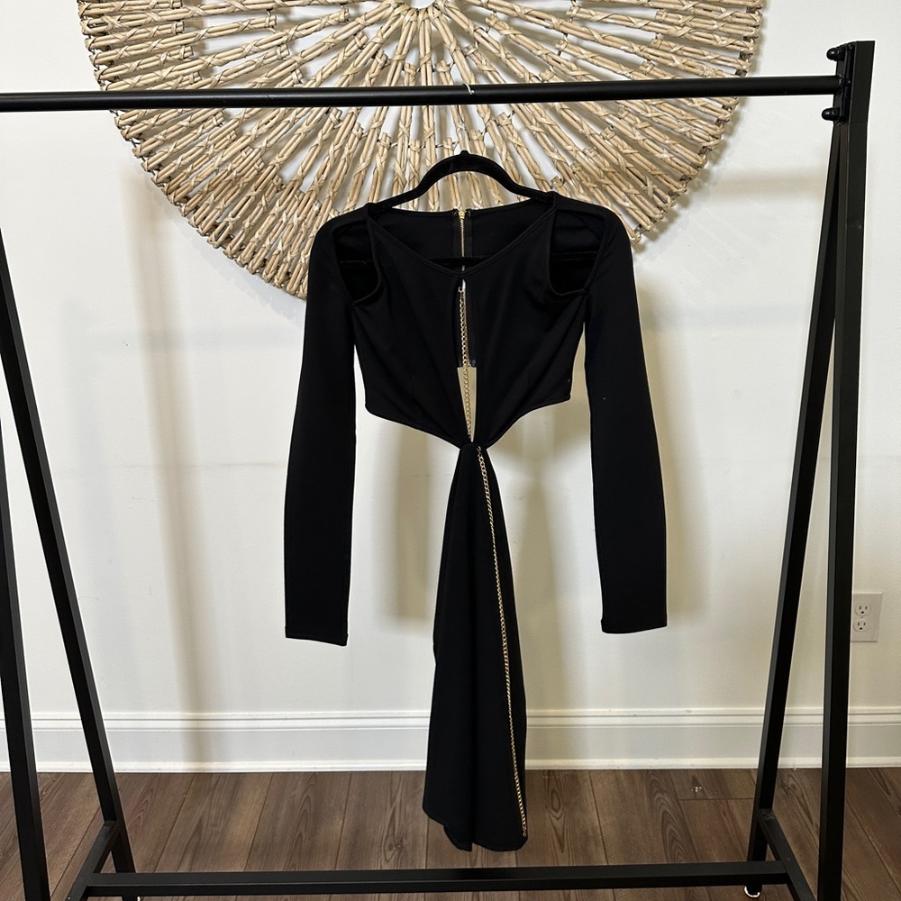 BRAND NEW CHERI LONG SLEEVE CUT OUT DRESS IN BLACK
